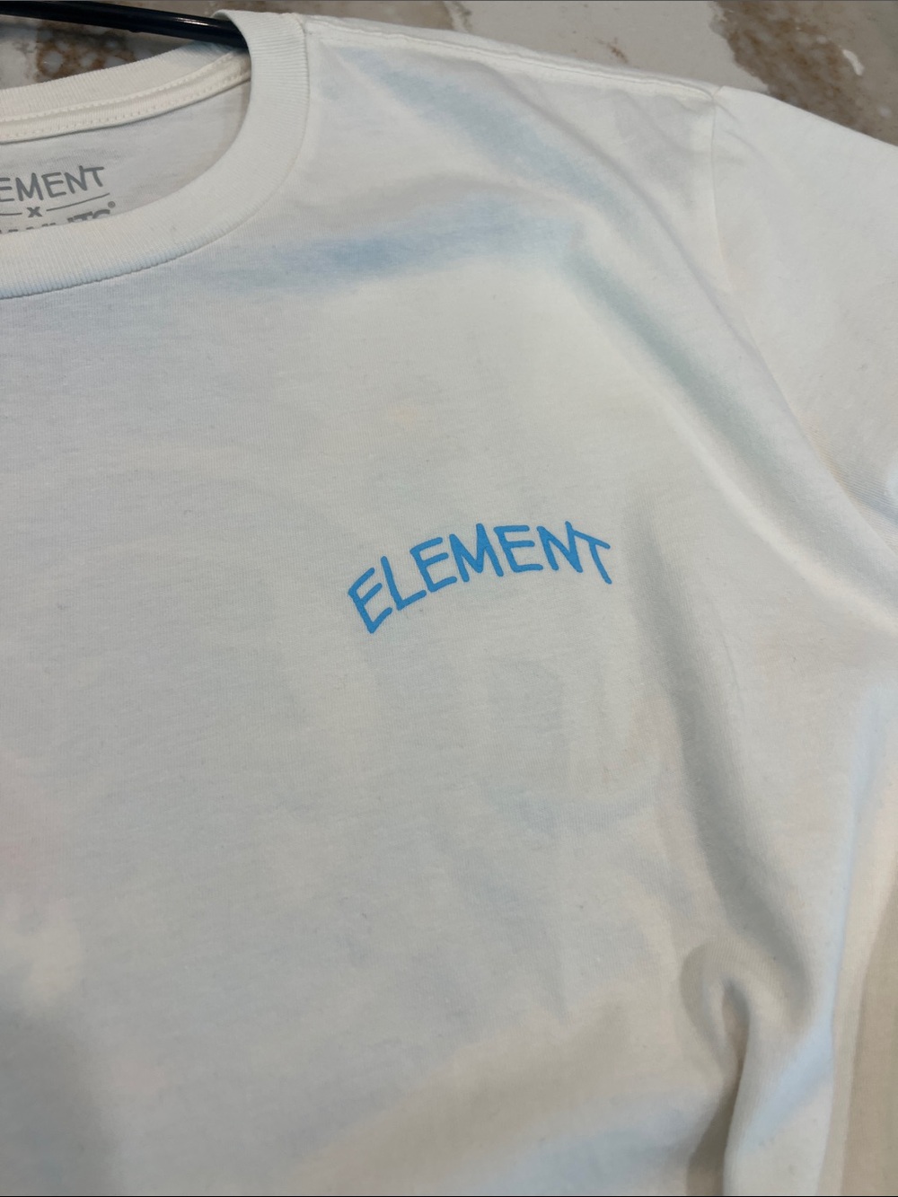 Peanuts Element Cream Tee with Light Blue Logo Small NWT - Picture 10 of 11